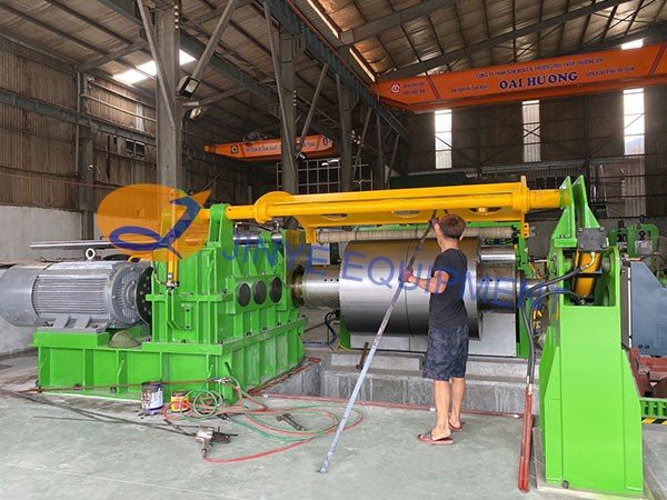 Stainless steel slitting line recoiler