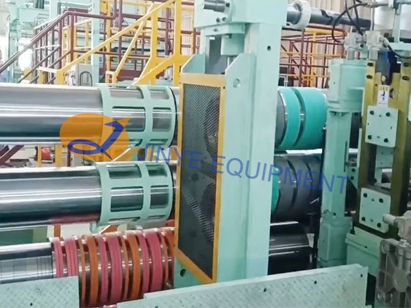Sistem Perubahan Alat Cerdas AI Robot Otomatis